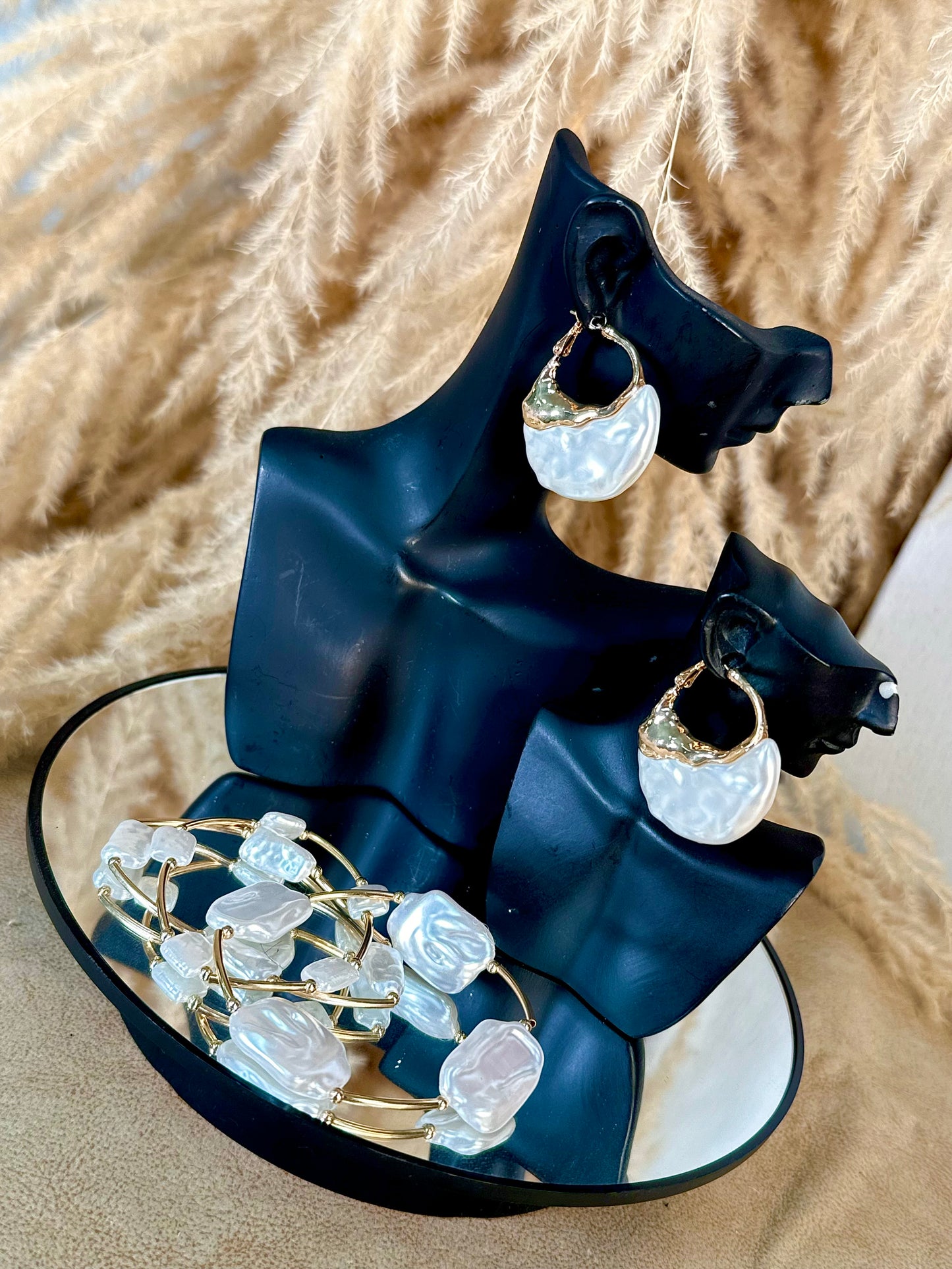 Vintage Pearl Bracelet Set